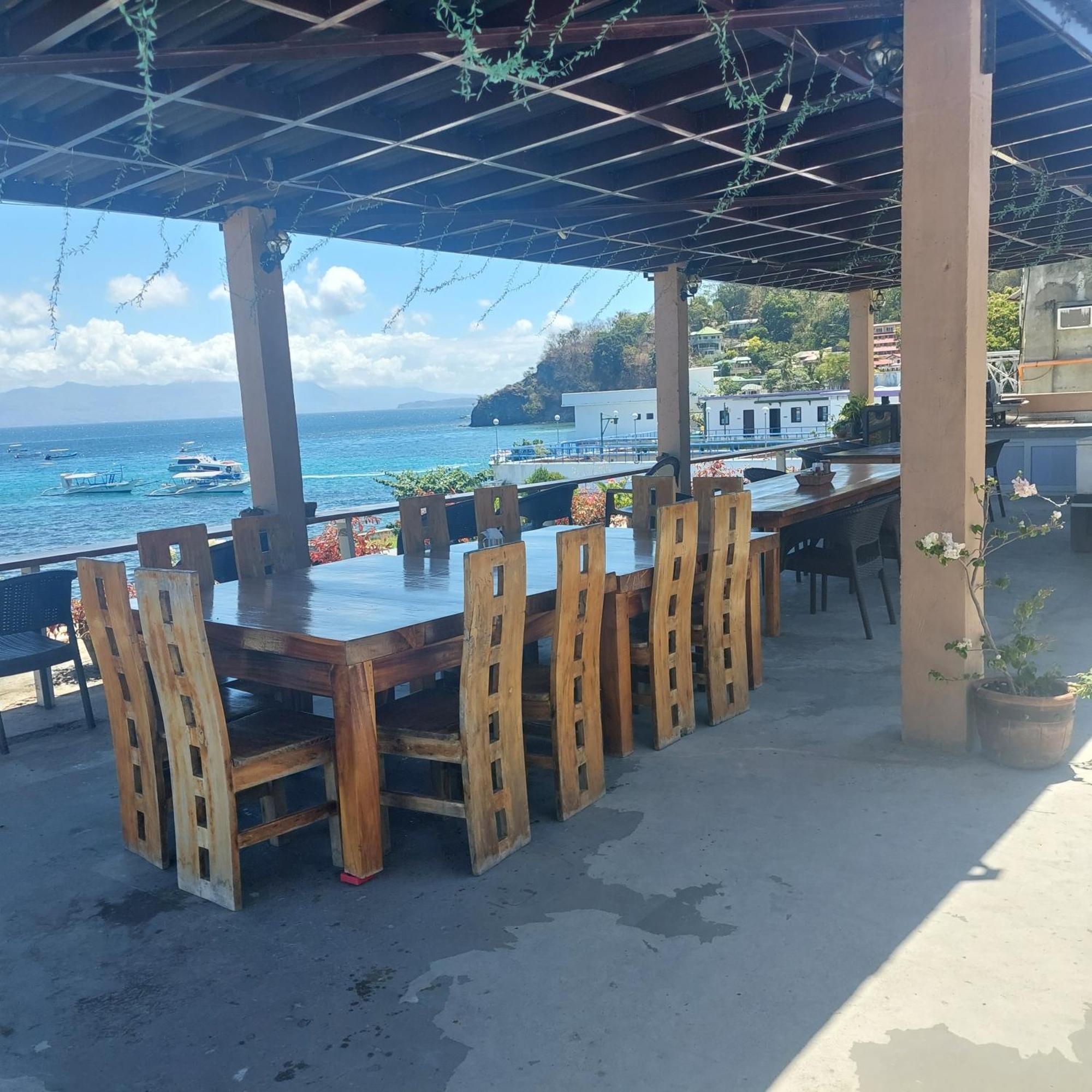Captngreggs Dive Resort Puerto Galera Extérieur photo