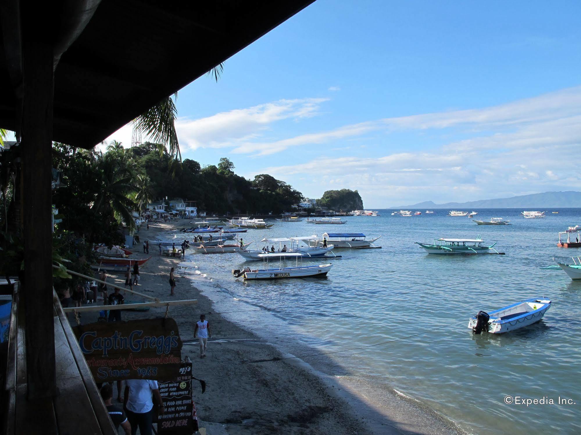 Captngreggs Dive Resort Puerto Galera Extérieur photo