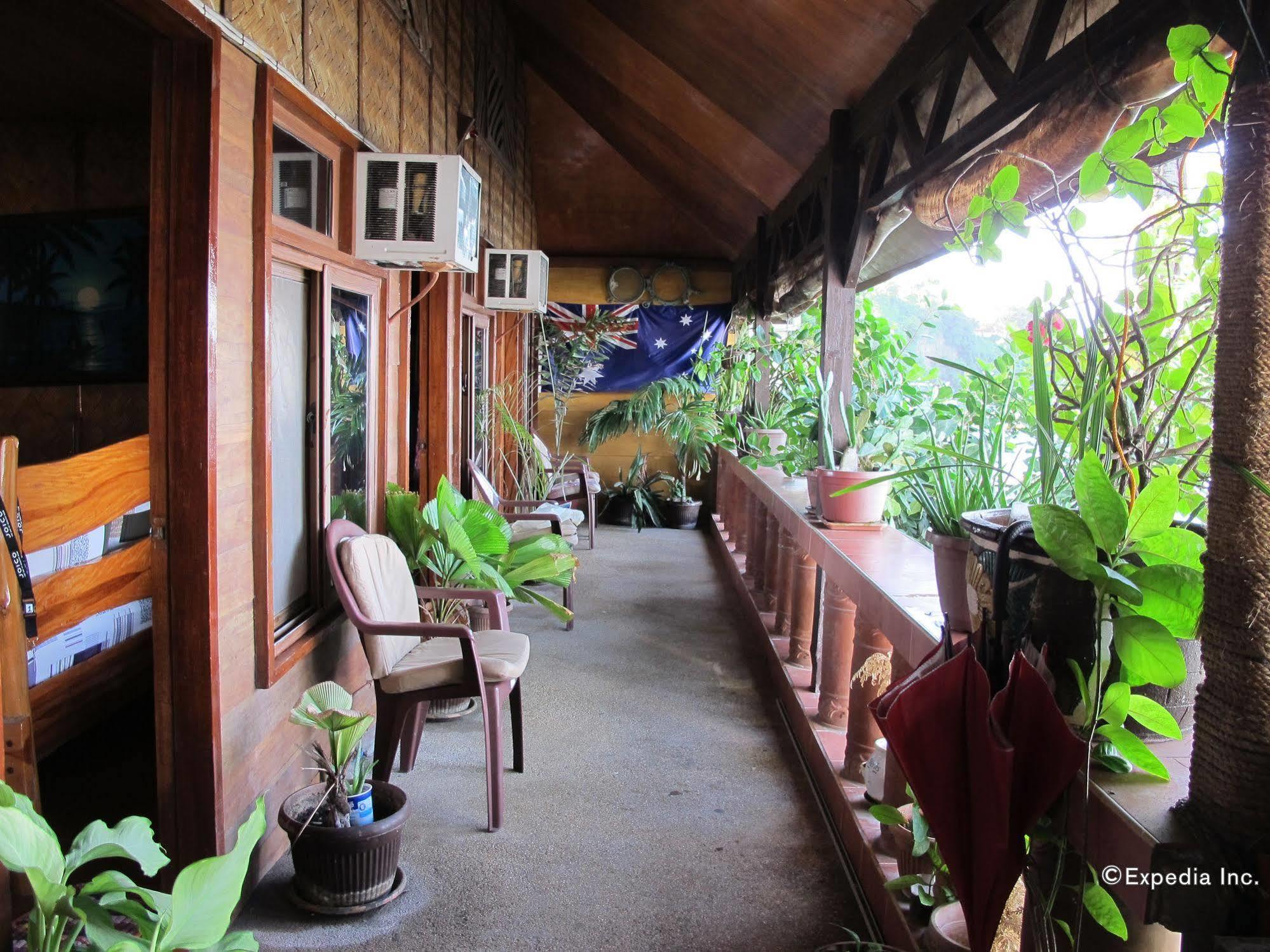 Captngreggs Dive Resort Puerto Galera Extérieur photo
